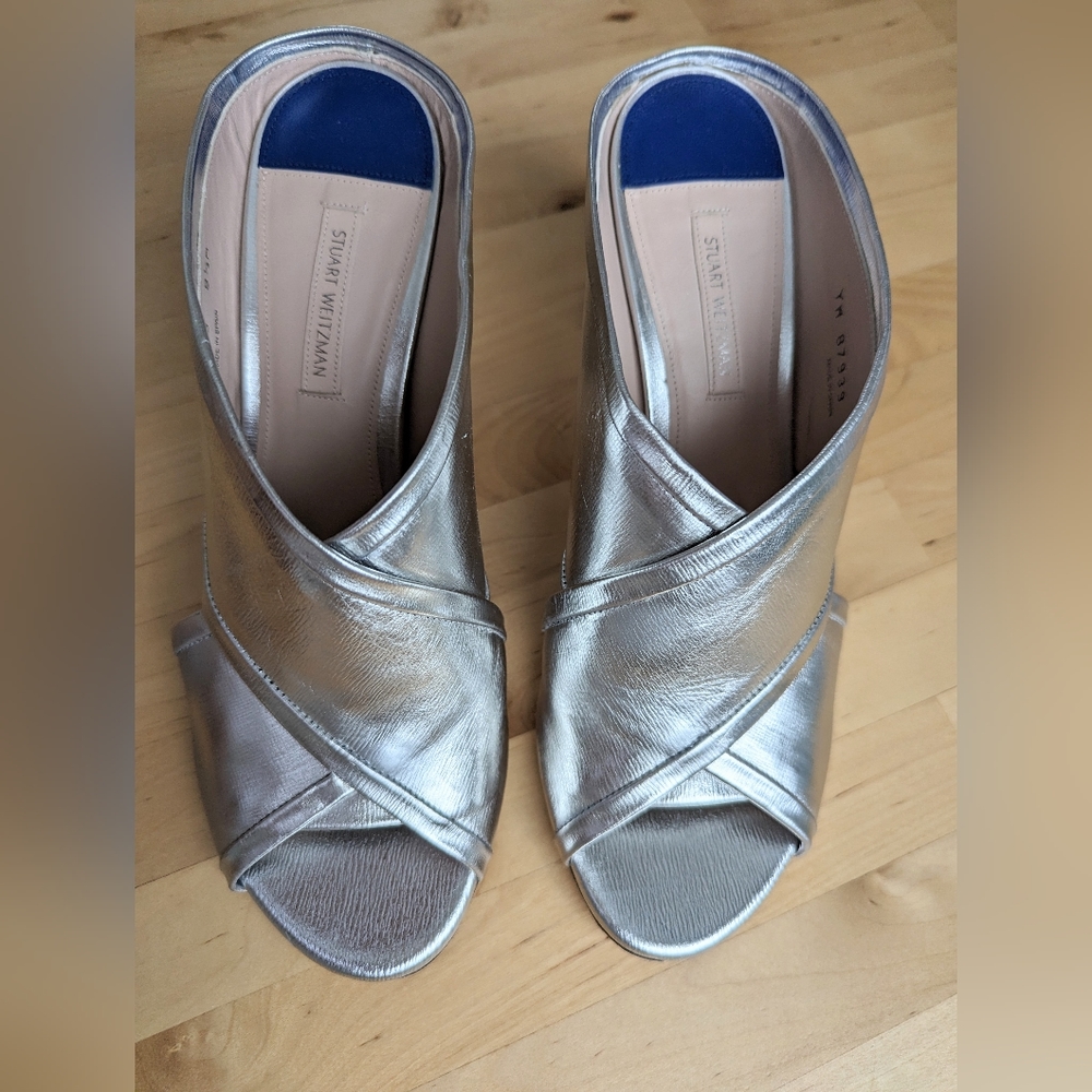 Stuart Weitzman, size 8.5, silver metallic heels